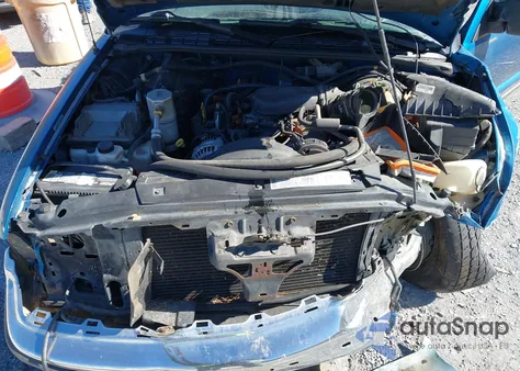 2001 Chevrolet S-10 Ls z USA, uszkodzony, nr VIN 1GCCS19W318128109